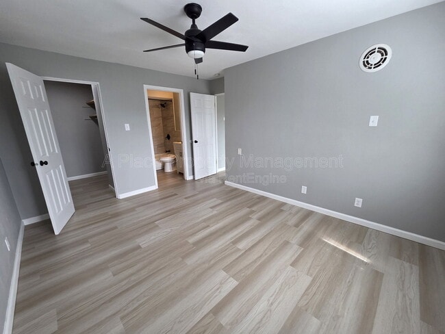 Photo - 2727 Hampton Ave Unit 305