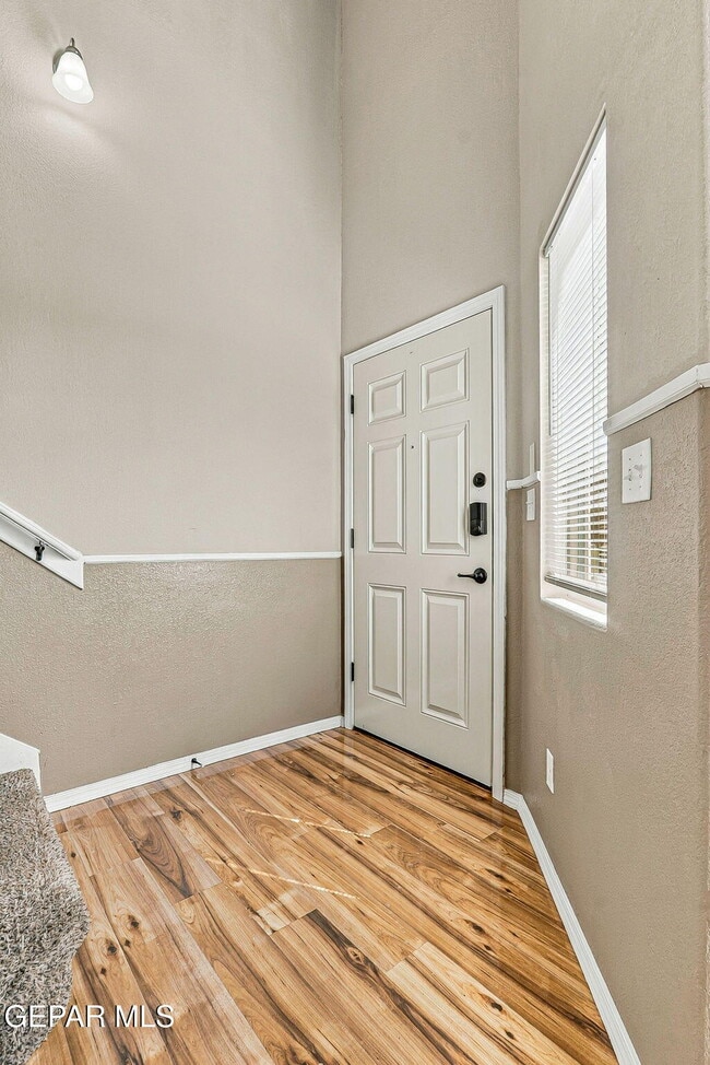 Photo - 12121 Zavi Ln