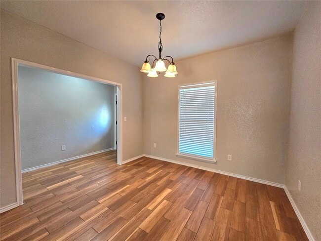 Photo - 6 Sunflower Cir