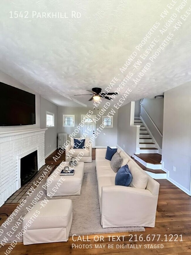 Photo - 1542 Parkhill Rd