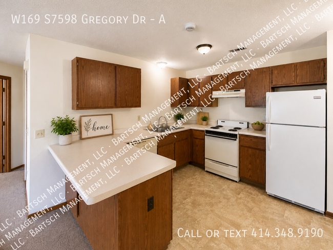 Photo - W169S7598-S7598 Gregory Dr Unit A