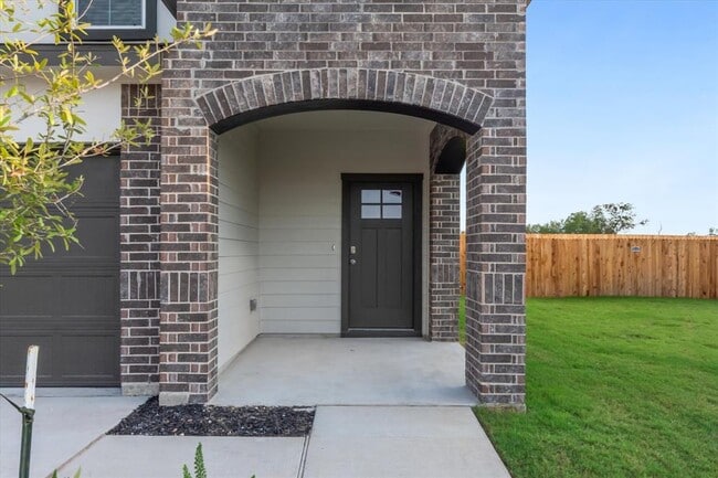 Photo - 112 New Albany Ln