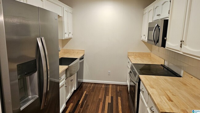 Photo - 3028 Old Stone Dr