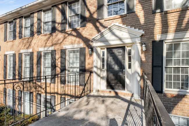 Photo - 1101 Collier Rd NW Condo