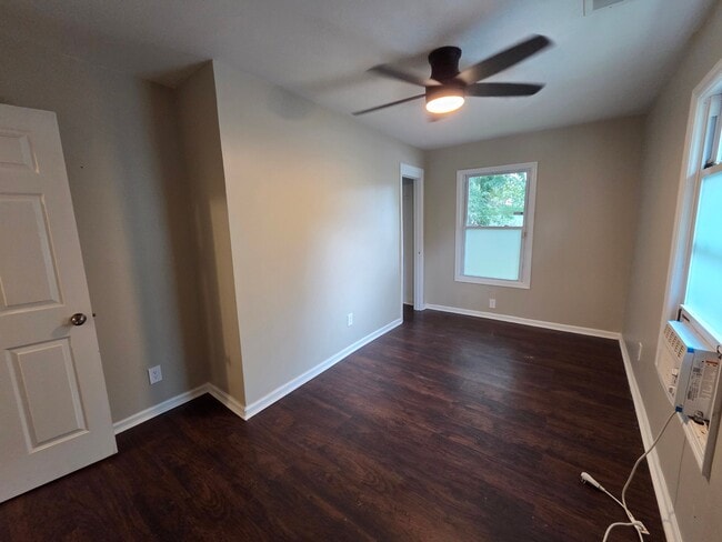 Photo - 1022 Ashby Grove SW