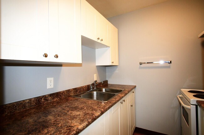 626 Kinchant St Unit 104