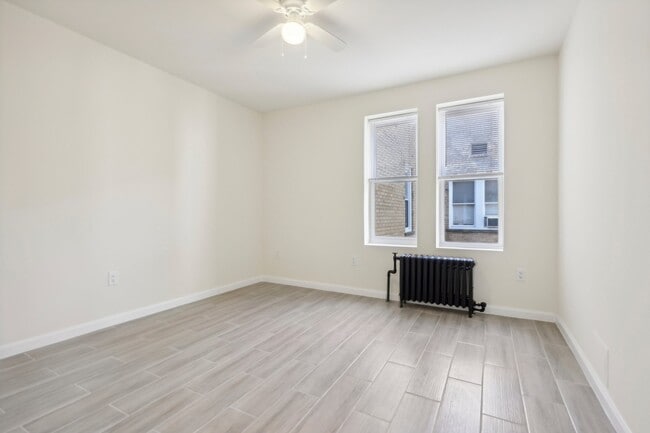 155 Evergreen Pl