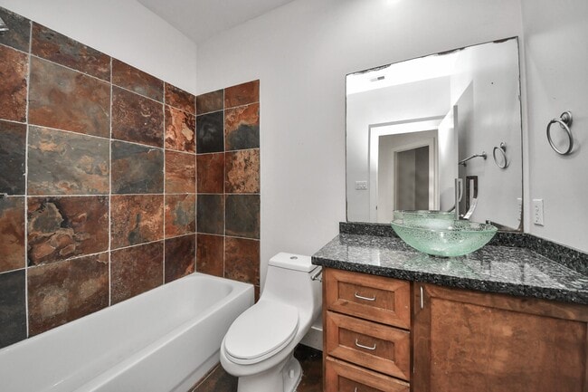 Photo - 2911 Chartres St