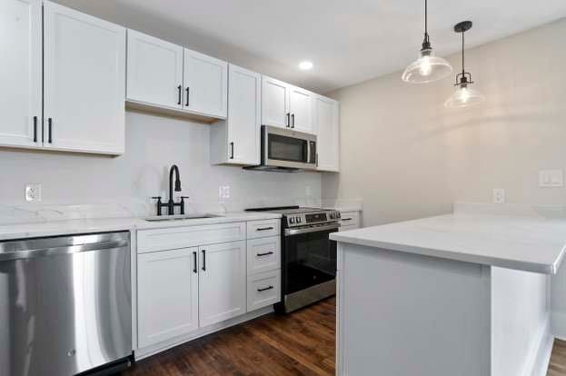 302 N Mildred St Unit 200
