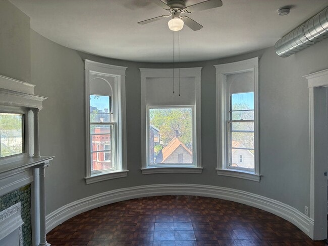 Building Photo - 9035 S Burley Ave Unit 1