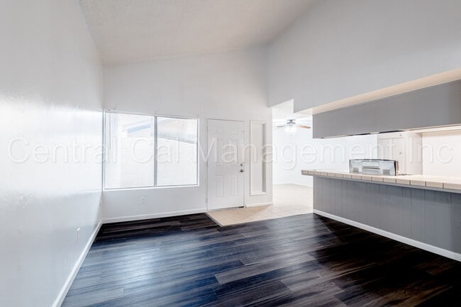 4308 Parkwood Ct Unit 2