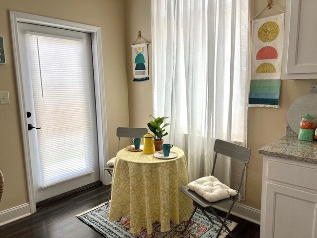 Photo - Madison Gardens Apartments