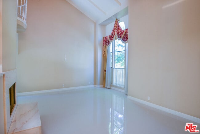 Photo - 3119 Hutton Dr