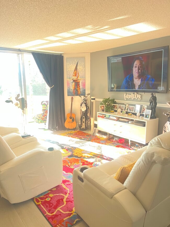 Photo - 3465 Via Poinciana Unit 405