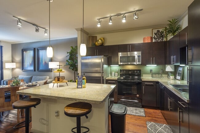 Building Photo - 8877 Lakes at 610 Dr Unit 430 Rental