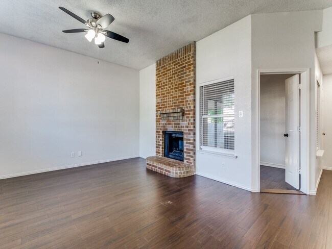 Photo - 201 N Flaxseed Ln