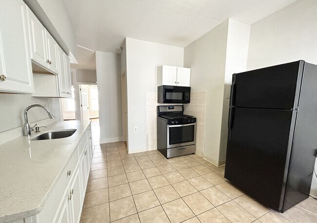 Photo - 96 E Cottage St Unit 2