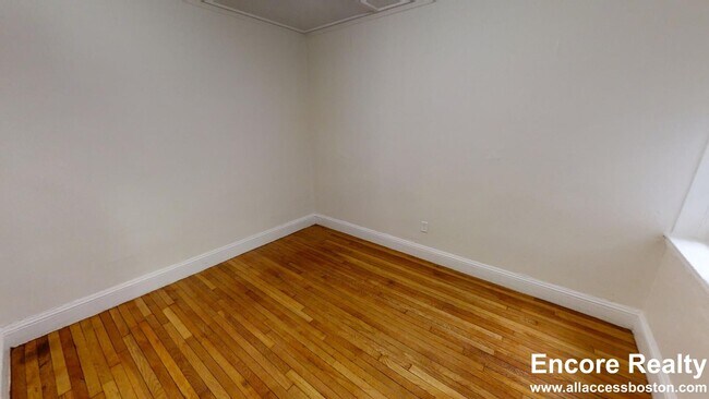 Photo - 1175 Boylston St Unit 3
