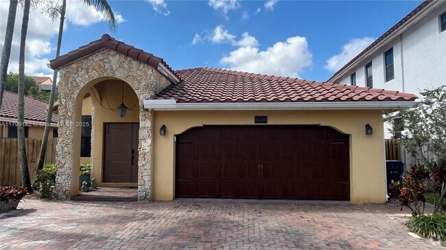Building Photo - 10280 NW 10th St Rental