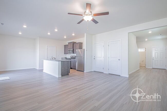 Photo - 1316 W 15th Ave