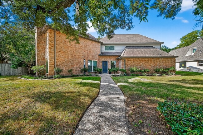 Photo - 818 Silvergate Dr