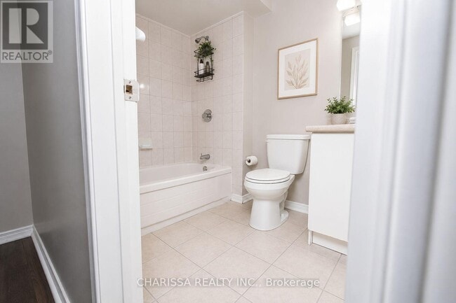 Photo - 2872 Gardenview Crescent