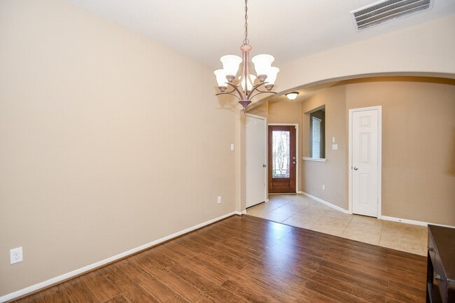 Photo - 2135 Waterford Park St