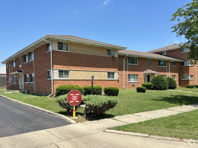 Building Photo - 1418 Carol St Rental