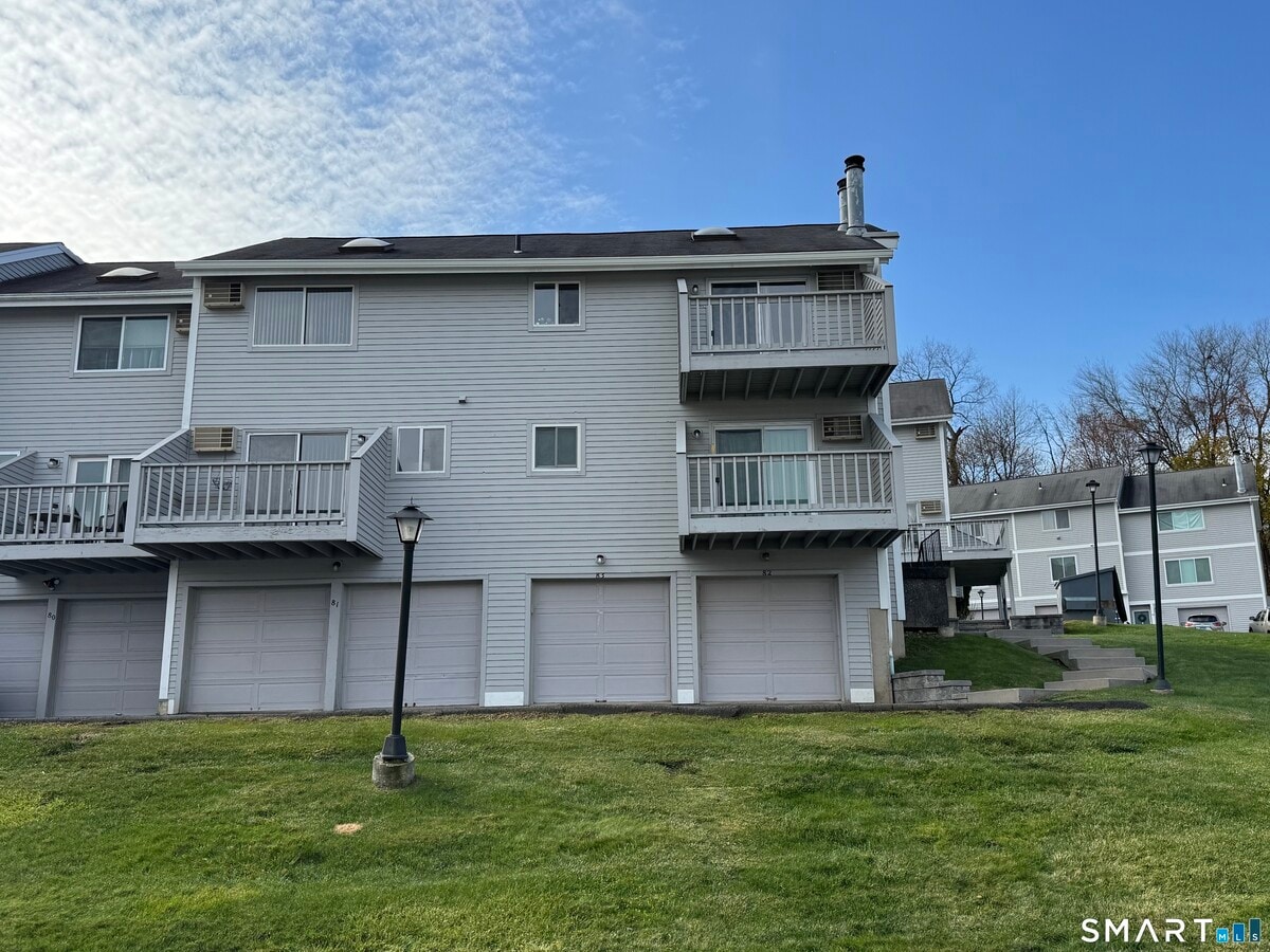 Photo - 151 Shelter Rock Rd Unidad 81