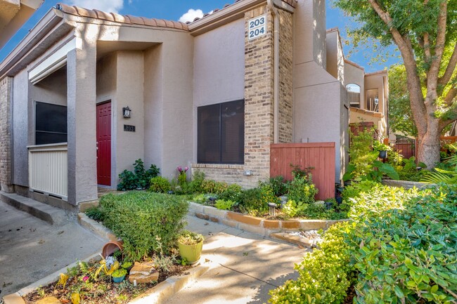 Photo - Charming 2 Bed, 2 Bath Condo in North Dall... Unit 203