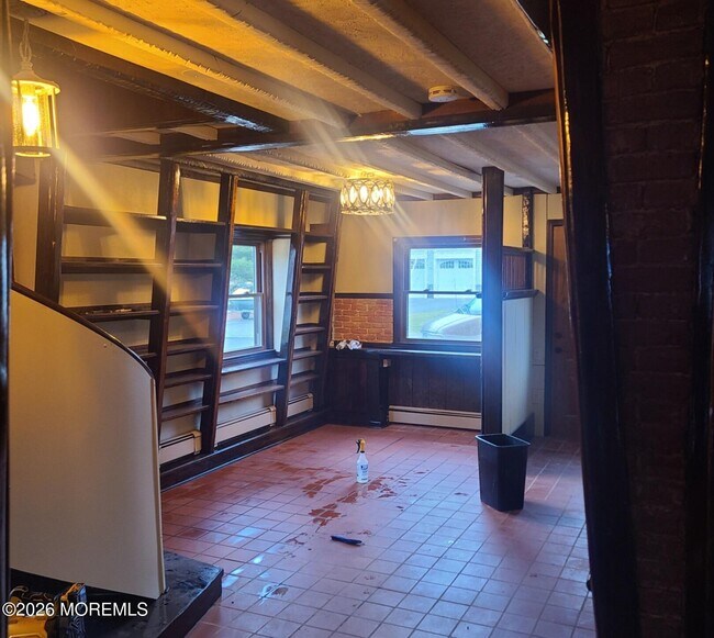 Photo - 634 Point Ave