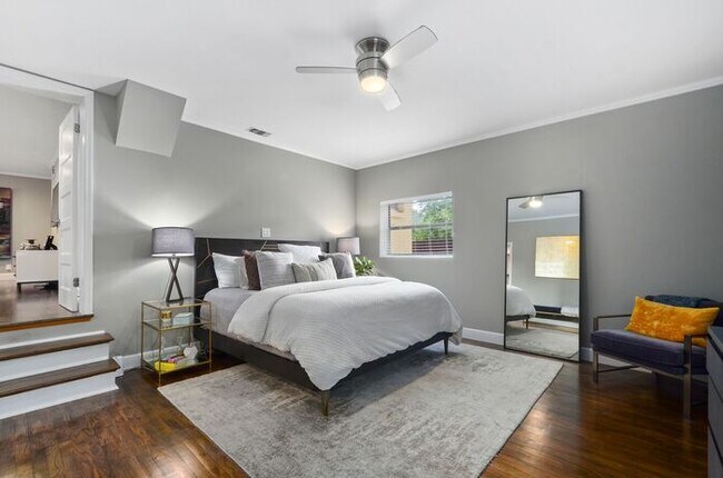 Photo - 2/2 condo downtown-Walk to Lake Eola