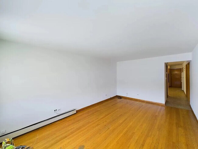 Photo - 5948 W 79th St Unidad 2