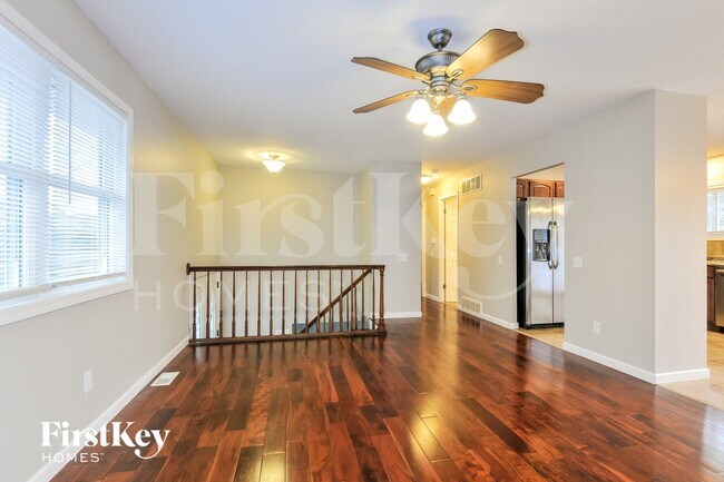 Photo - 1562 Glenage Dr