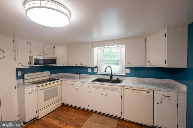 Photo - 12475 Rock Point Rd