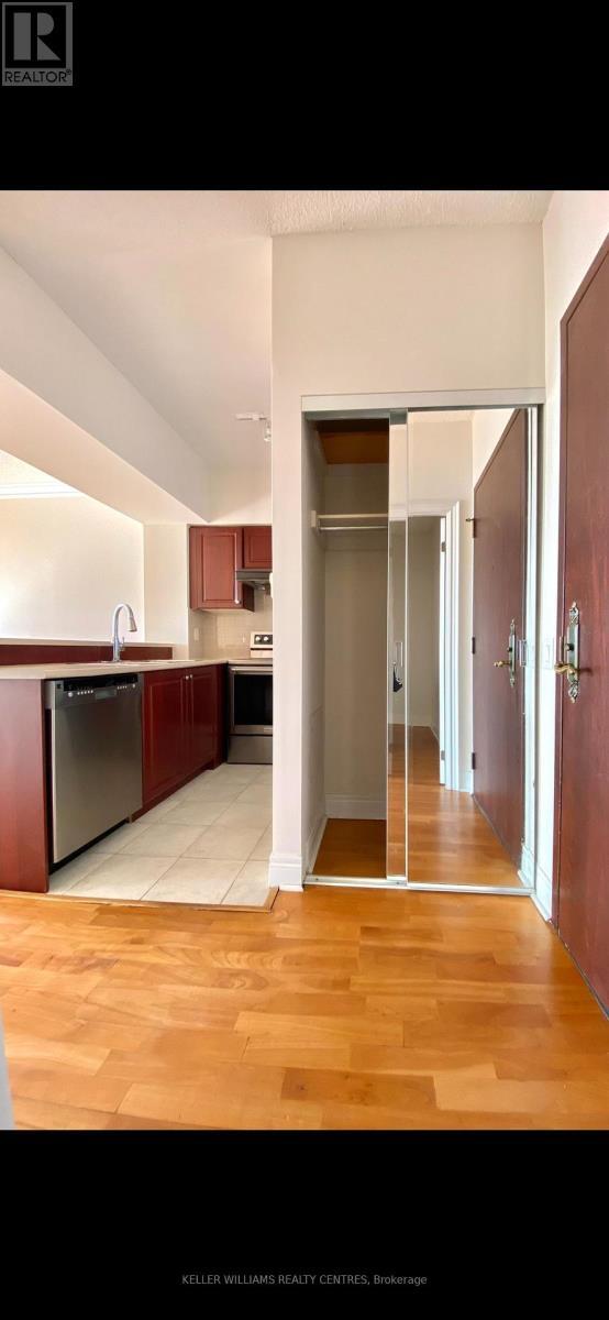 Photo - 1 Clairtrell Rd Unit 1005
