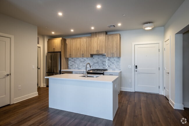 2BR, 2BA +Den - 1,235SF - Kitchen - Berkeley House