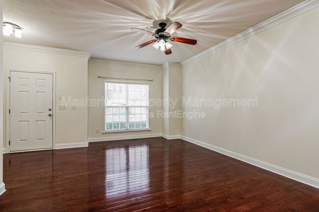 Photo - 335 Anterbury Dr