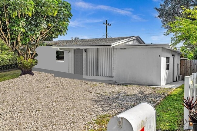 Photo - 4328 SW 49th Ct Unidad Efficency