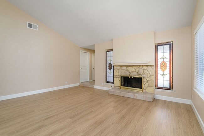 Photo - Beautiful Newbury Park 3 Bedroom 2 Bath Home