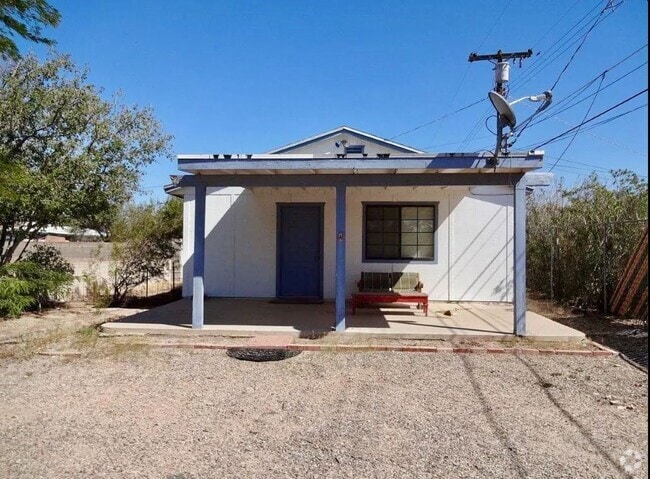 Building Photo - 1416 E Linden St Unit 2 Rental
