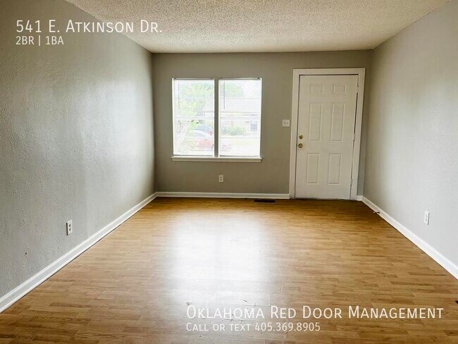 Photo - 541 E Atkinson Dr