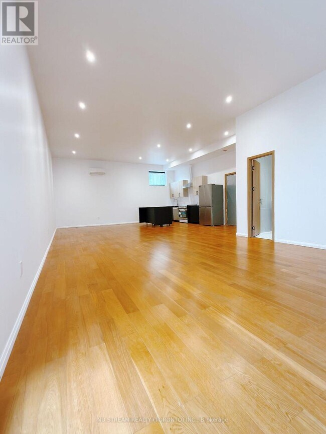 Photo - 17 Cavotti Crescent