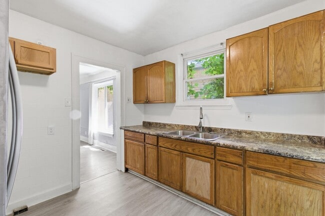 Photo - 15087 Pinehurst St