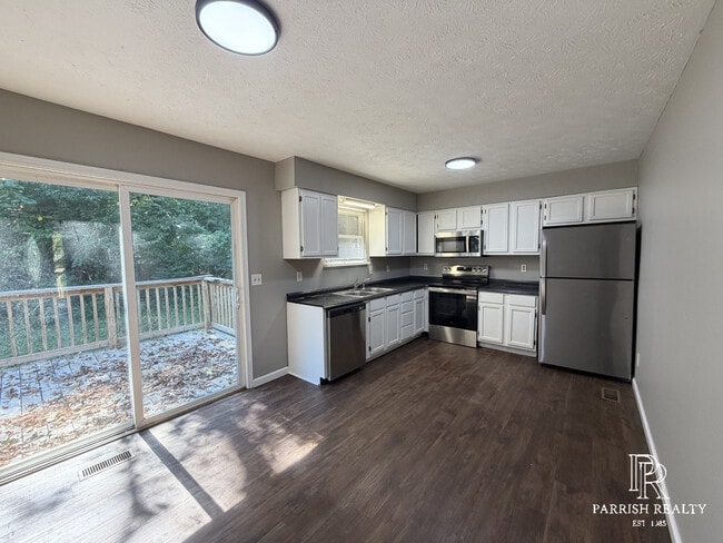 Photo - 510 Park Ln