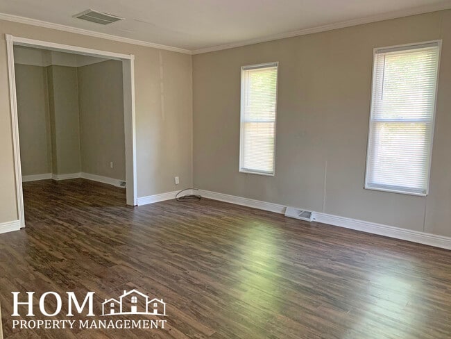 Photo - 322 E Humphrey St