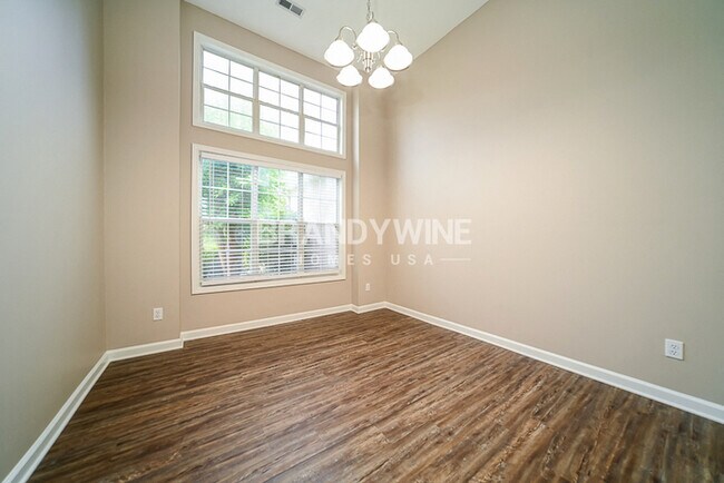 Photo - 6366 Wellesley Dr