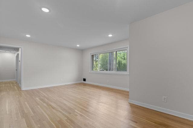 Photo - 8 Larose Dr SW