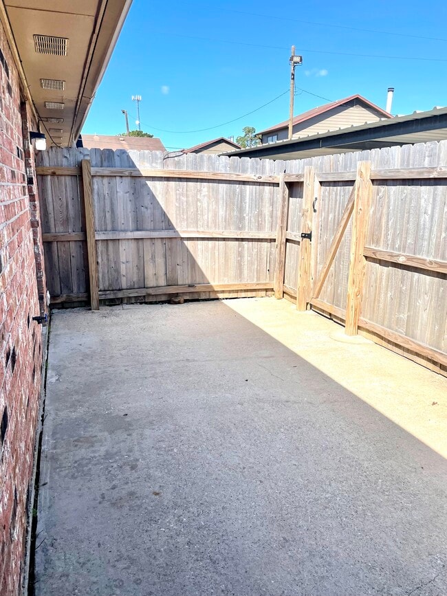 Photo - 5458 Folsom Dr