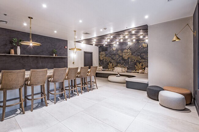 Photo - Park Square Apartments